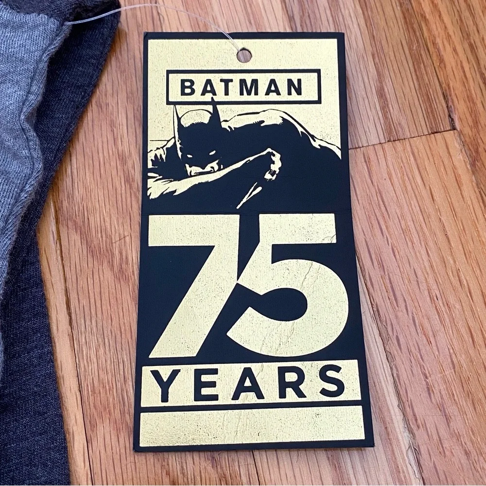 Old Navy Collectabilitees Batman 75th Anniversary Girls 3/4 Sleeve Shirt Size L